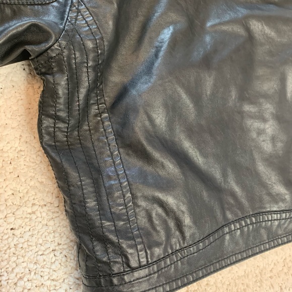 H&M Faux Leather Biker Jacket size 1 1/2 to 2 year - Picture 12 of 14